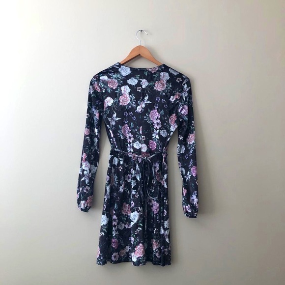 Dynamite floral dress - Picture 5 of 8